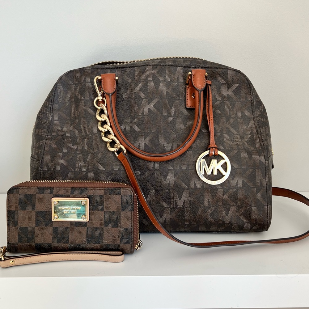 Michael Kors Large Edith Logo Satchel